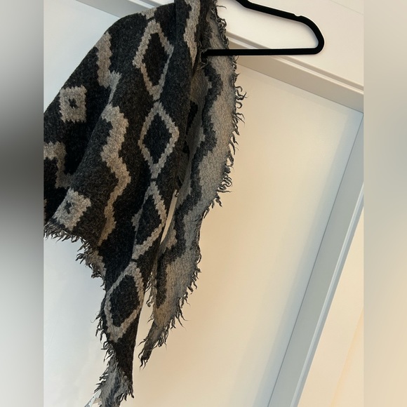 Wilfred scarf - Picture 1 of 3